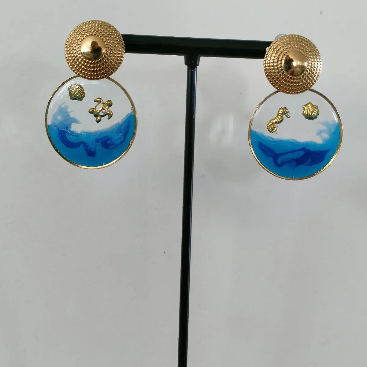 Boucles d'oreilles Nora en acier inoxydable et résine – Modèle unique