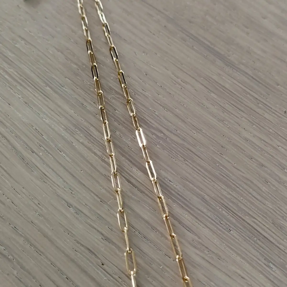 Collier femme en acier inoxydable doré et perle en céramique | Modèle unique